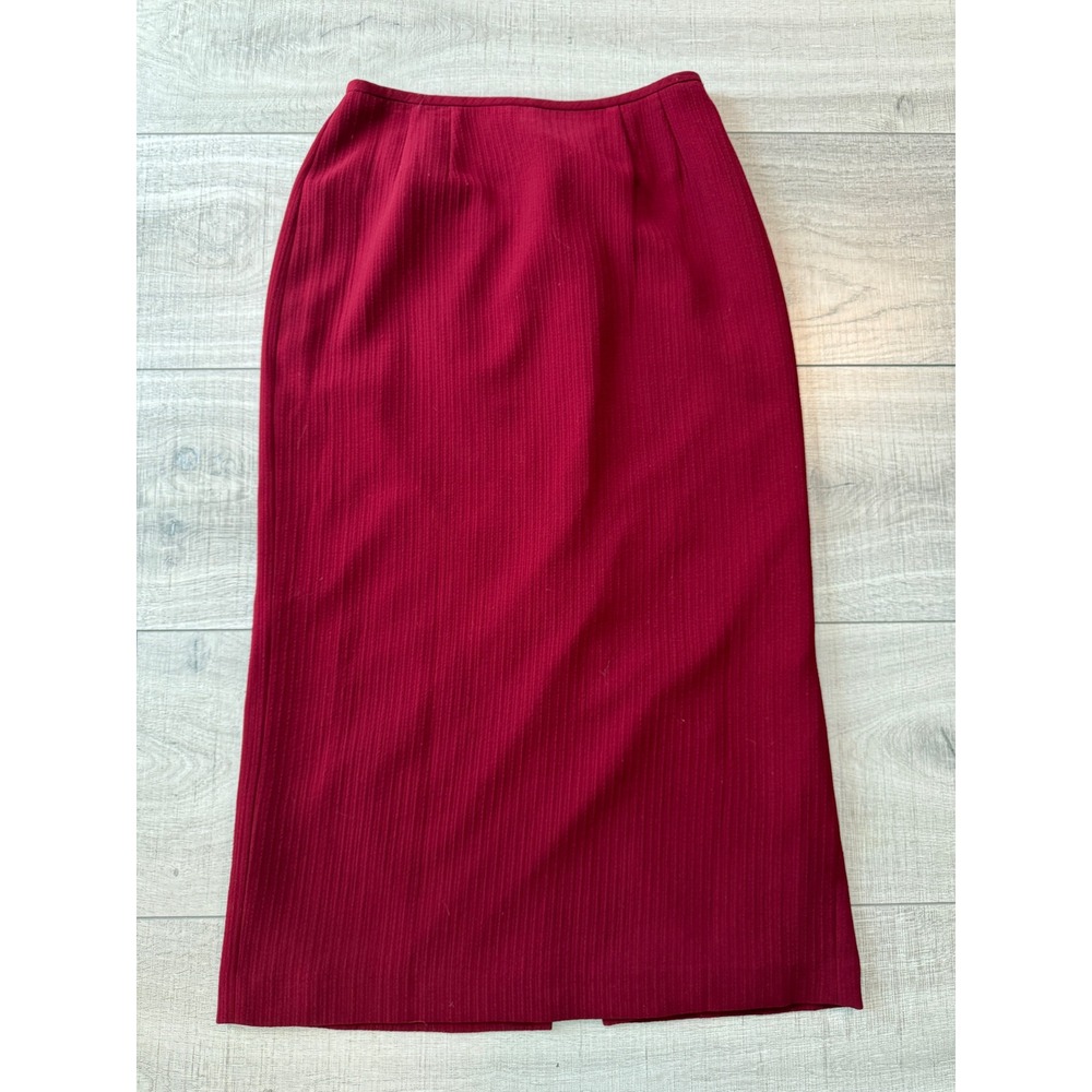 red midi skirt ribbed minimal chic model off duty capsule wardrobe